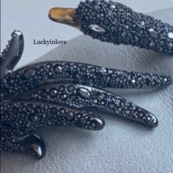 ALEXIS BITTAR • NEW Rare Black Crystal Swan Gold
Hinged Bypass Bangle Bracelet - Picture 5 of 7